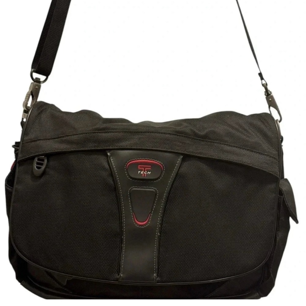 TUMI T-Tech Carry On
Expandable 15" Nylon Laptop Messenger Shoulder Bag Black